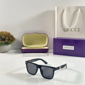 GUCCI Sunglass